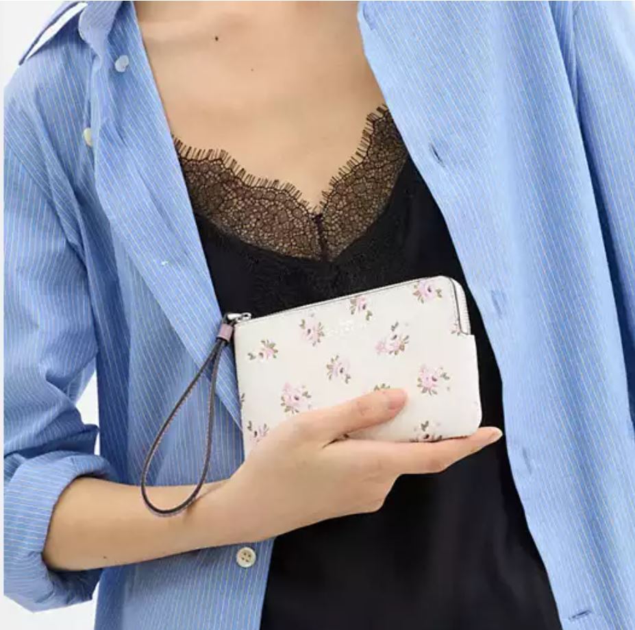 Wristlet