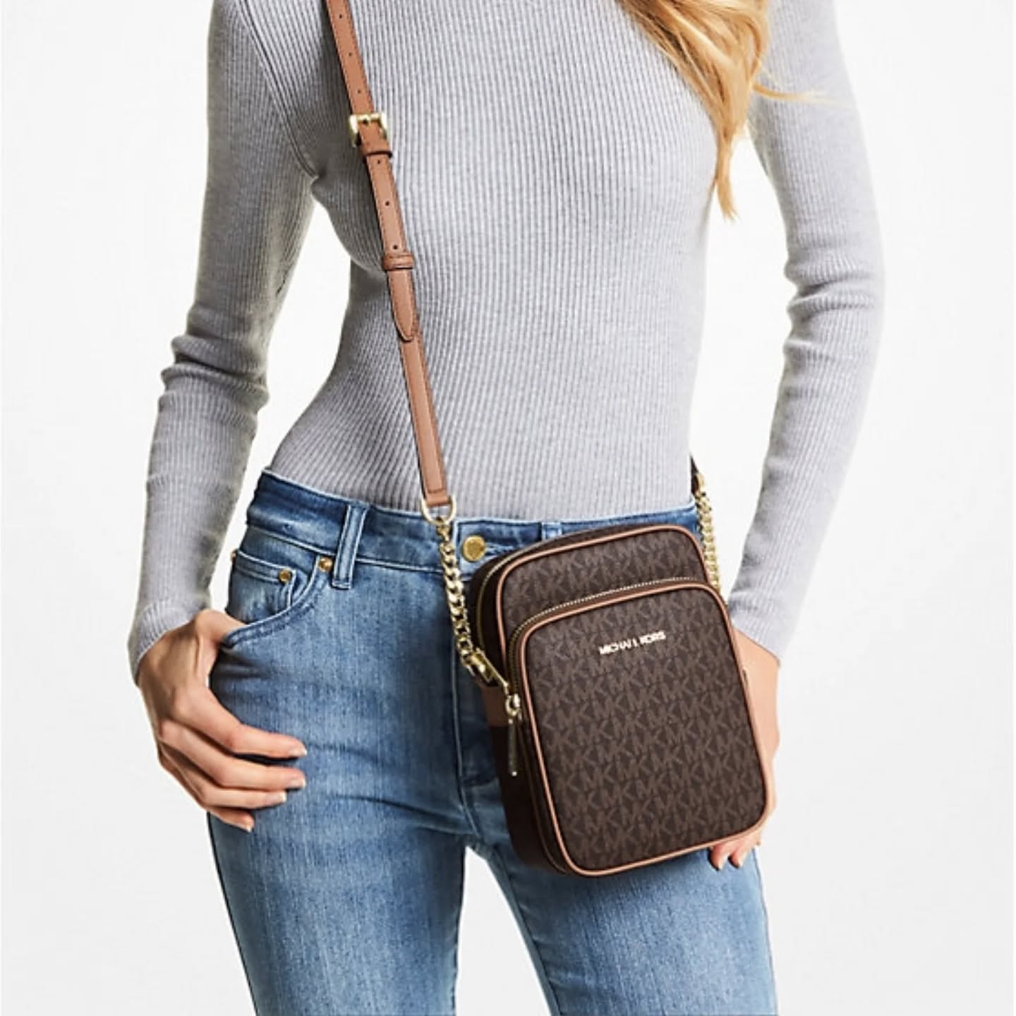 Jet Set Travel Medium brown Logo Crossbody Bag