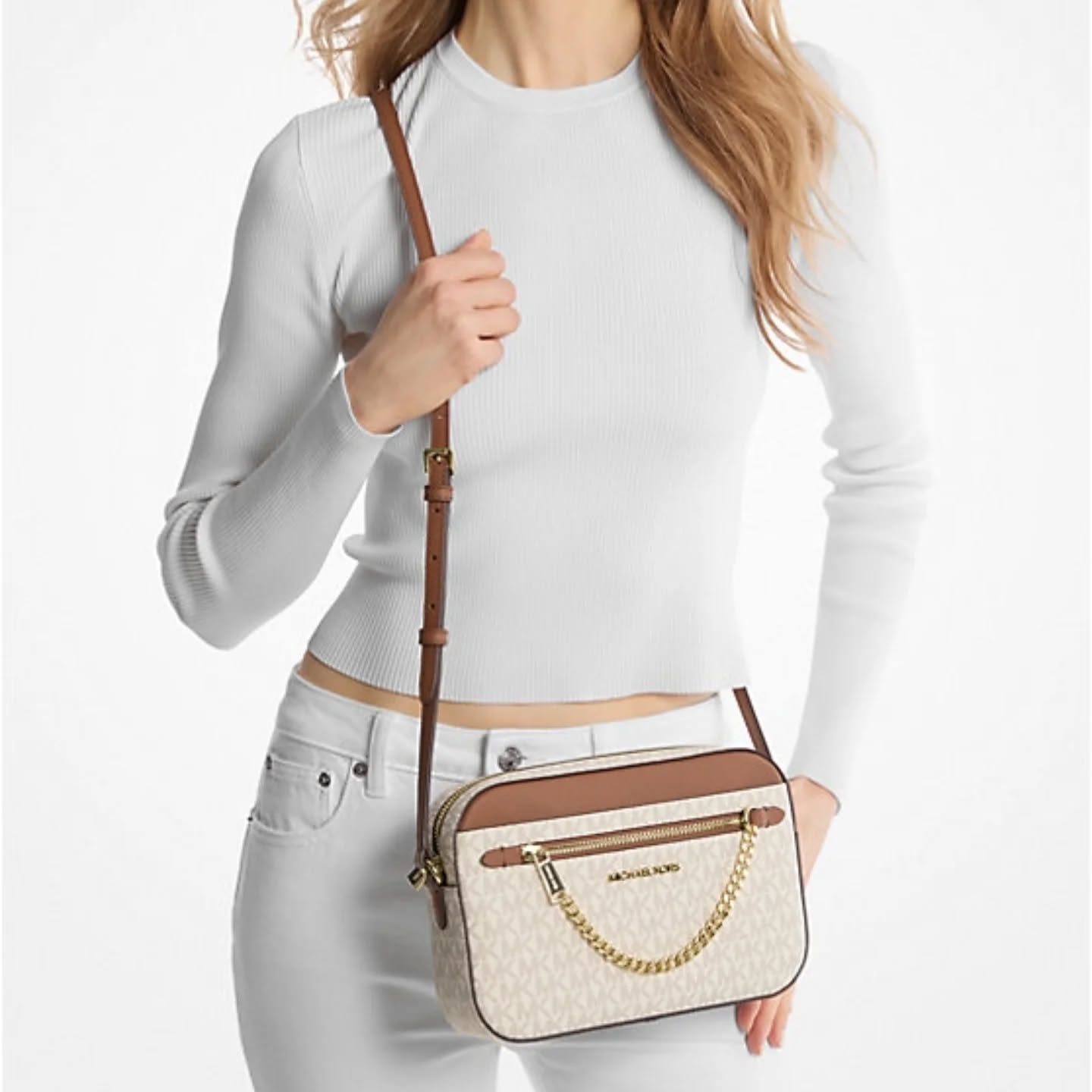 Jet Set Large Logo Crossbody Bag vainilla
